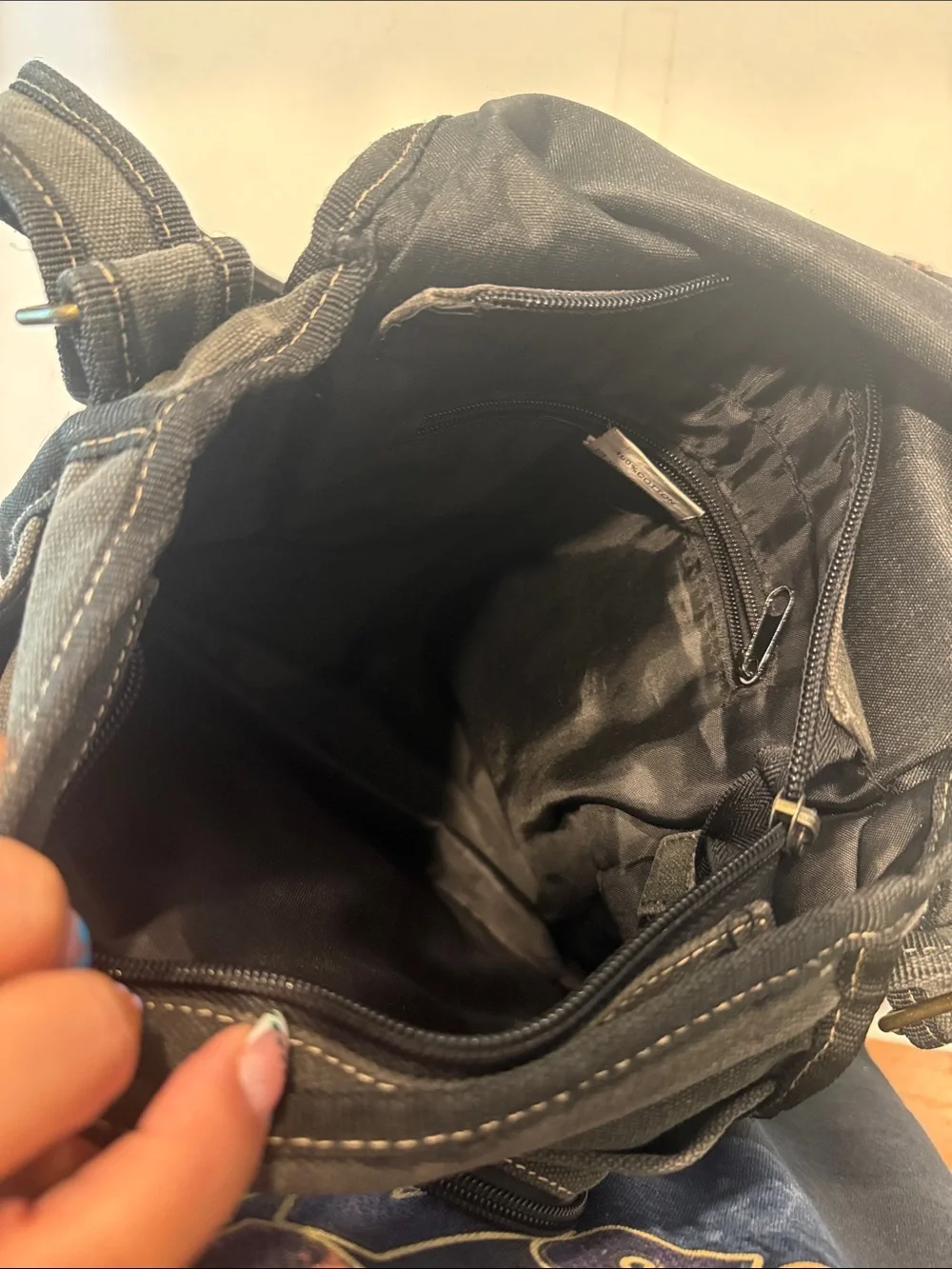 Diesel compact crossbody